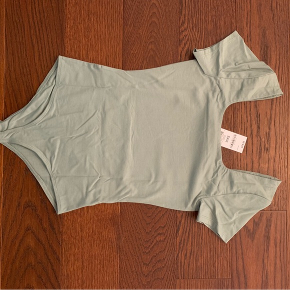 Women’s bodysuit size XXS. New with tags. - Picture 4 of 4